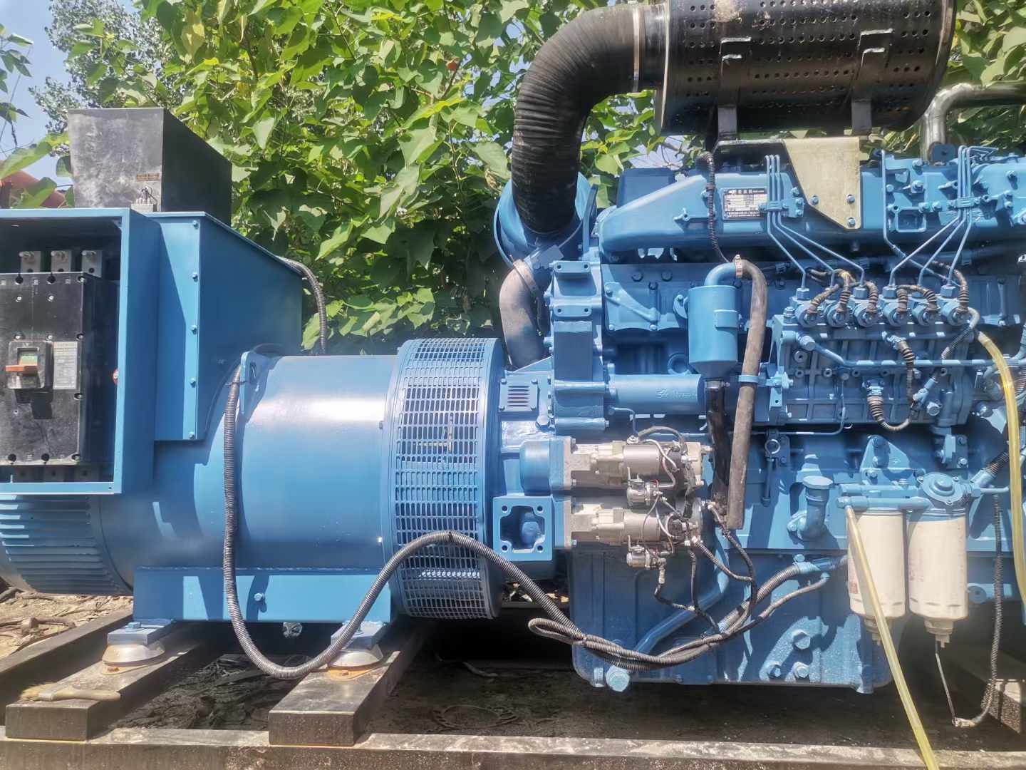 融水详细说明降低 800kW 柴油发电机输出电流波动的方法